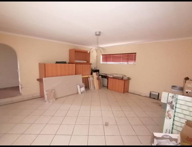 8,500HA FARM FOR SALE IN TWEEFONTEIN AH
